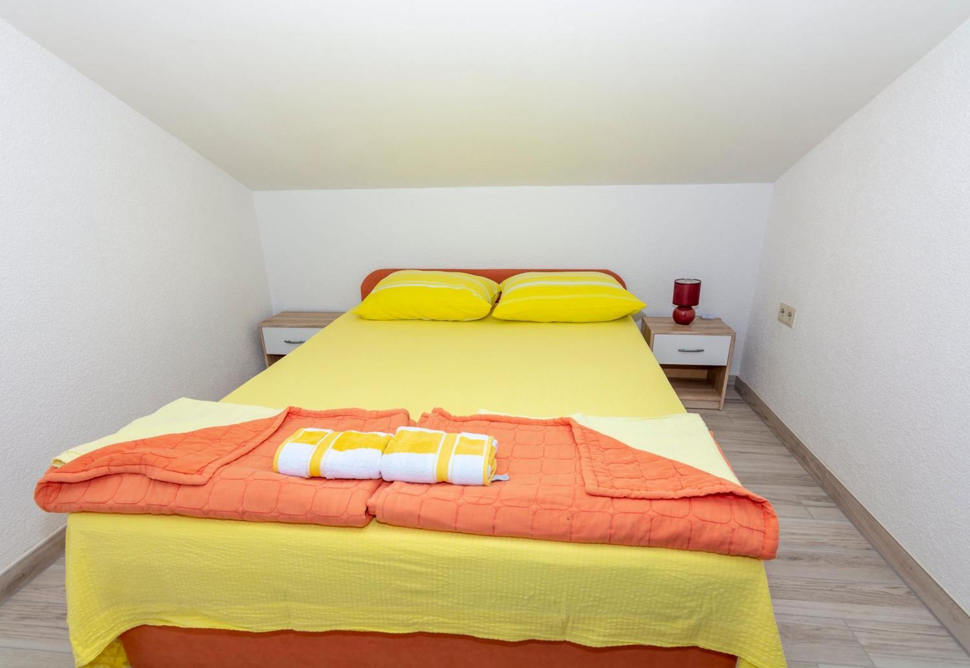 Apartmani Filip Pag Town Extérieur photo